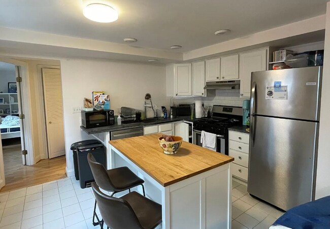 Photo - 159 Auburn St Unit 1