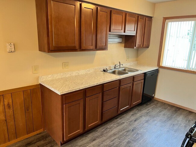 Photo - Cozy 2 Bedroom, 1 Bath Apartment with Balcony - Welcome Home! Unit IVA08