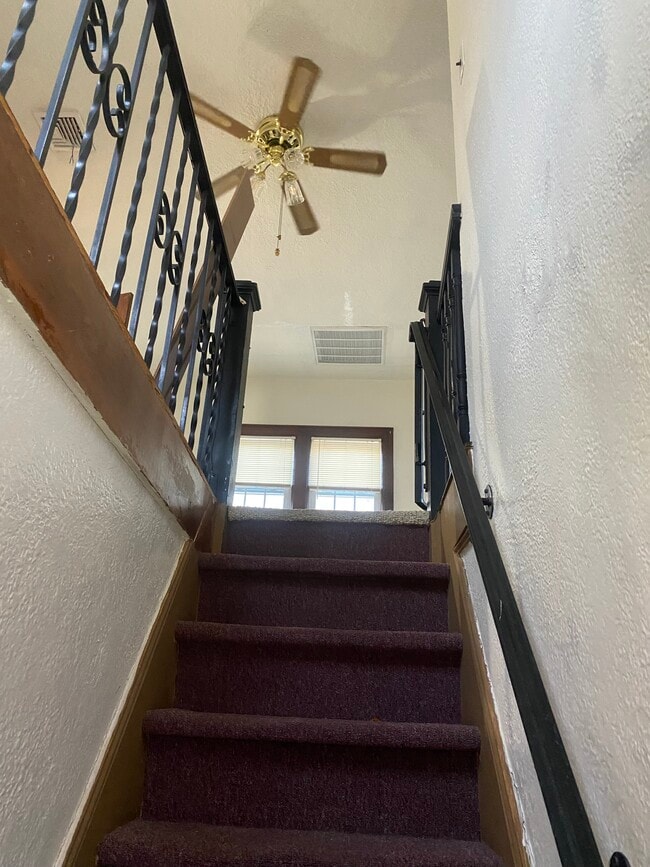 Building Photo - 13549 121st St Unit 1 Bedroom with Private Entrance