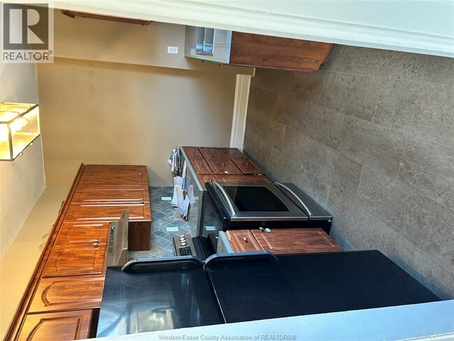 Photo - 1290 Chilver Rd