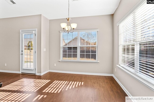 Photo - 825 Burnview Ln