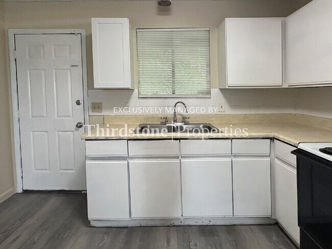 Photo - 5128 Westchase Ct Unit 4