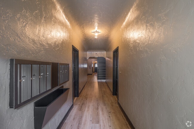 Photo - 238 N Clark Dr