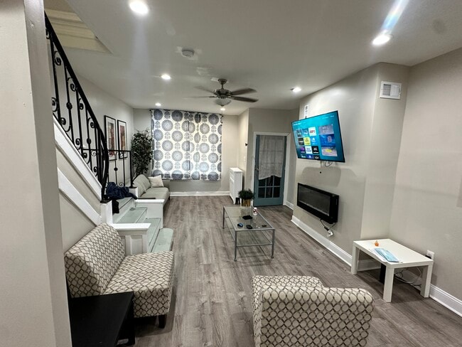 Photo - 427 S 55th St