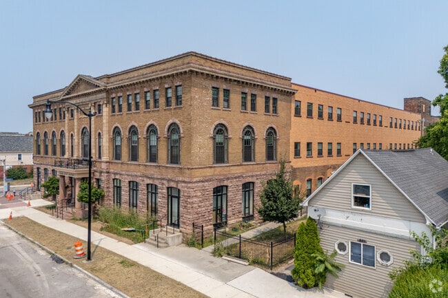 Photo - Niagara Gateway