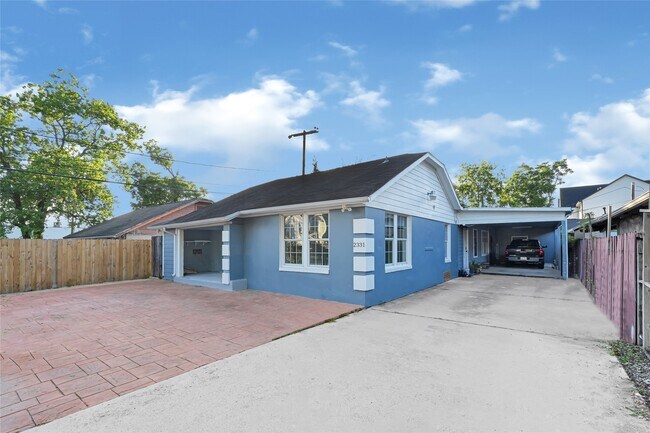 Photo - 2331 Delafield St