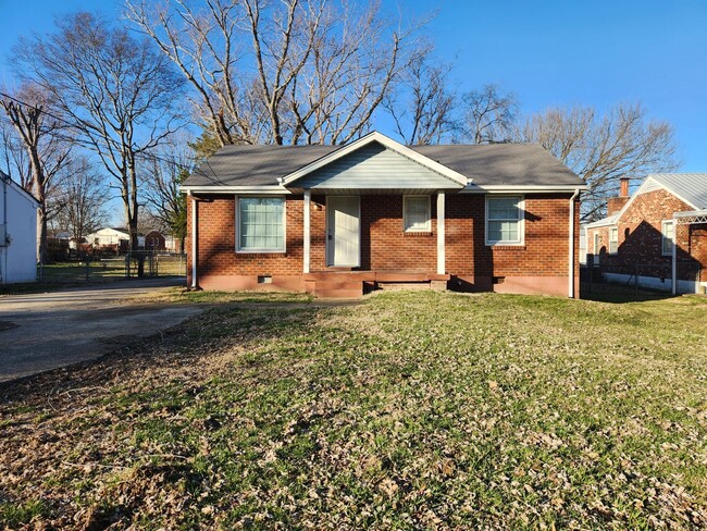 Remodeled Nashville home with spacious fe... - Remodeled  Nashville home with spacious fe...