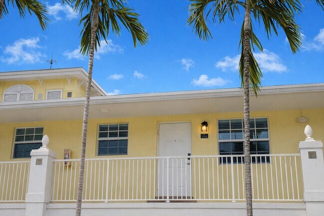 Photo - 2660 NE 8th Ave Unidad 216