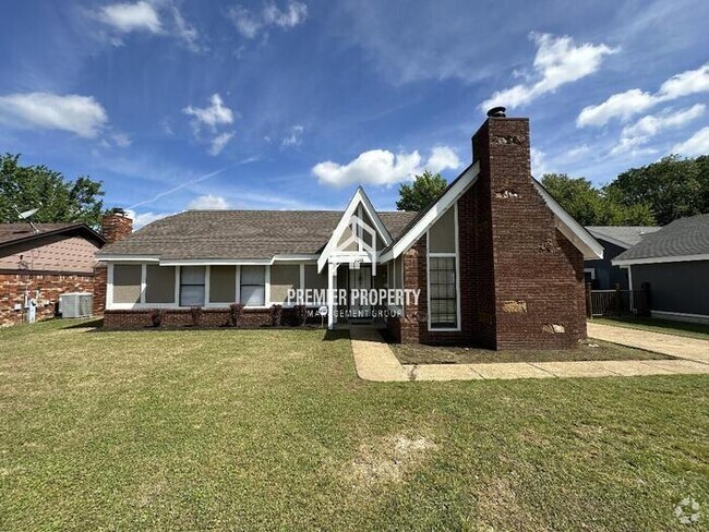 Building Photo - 6016 Rosewind Cir W Rental