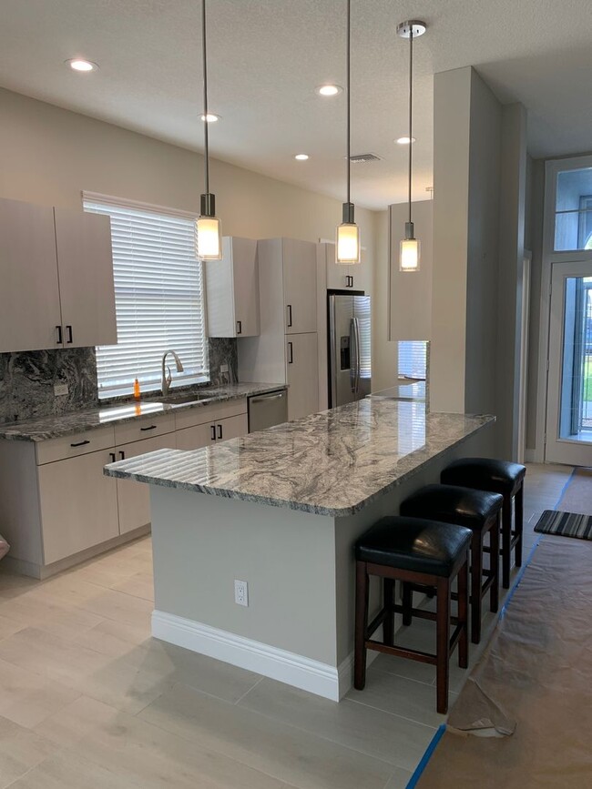 COMING SOON! Fully renovated 3/2/2 House i... - COMING SOON! Fully renovated 3/2/2 House i...