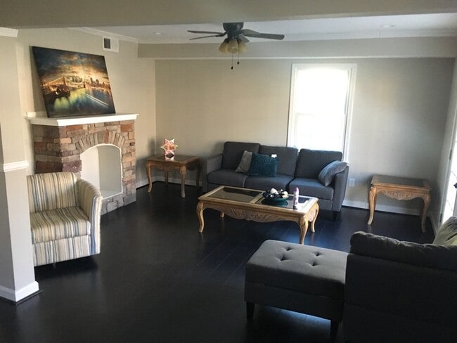 Photo - 1210 Allenbrook Dr