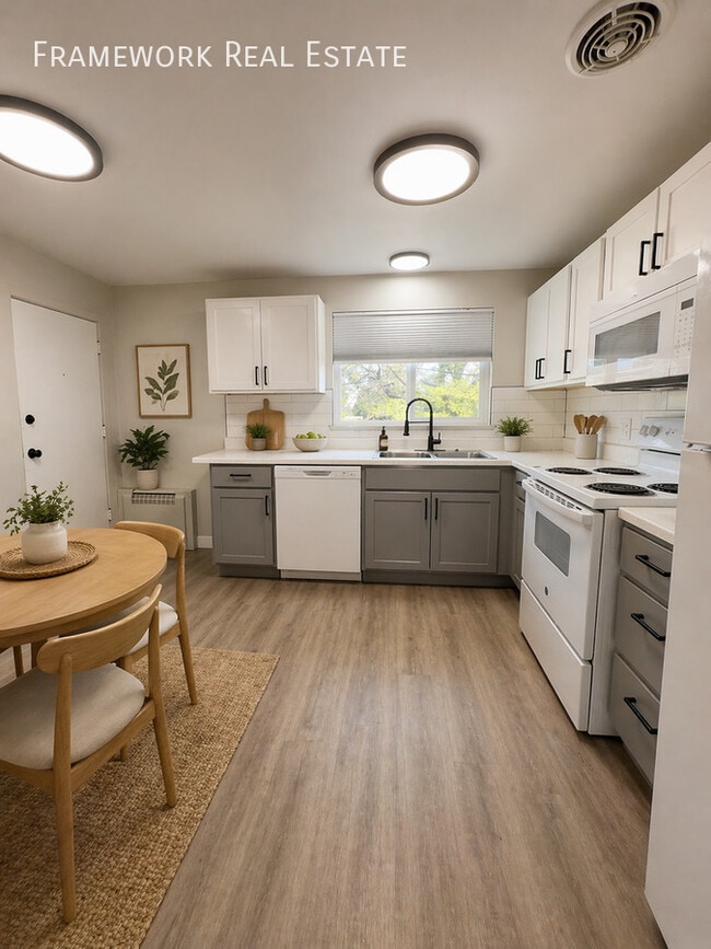 Photo - 1685 Reed St Unit 4