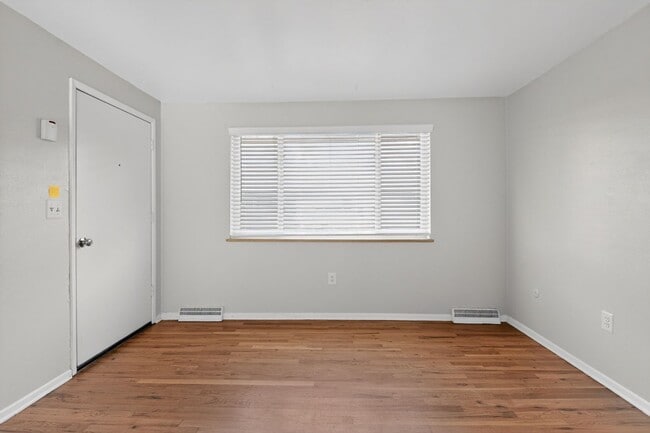 Photo - 6014 S Prince St