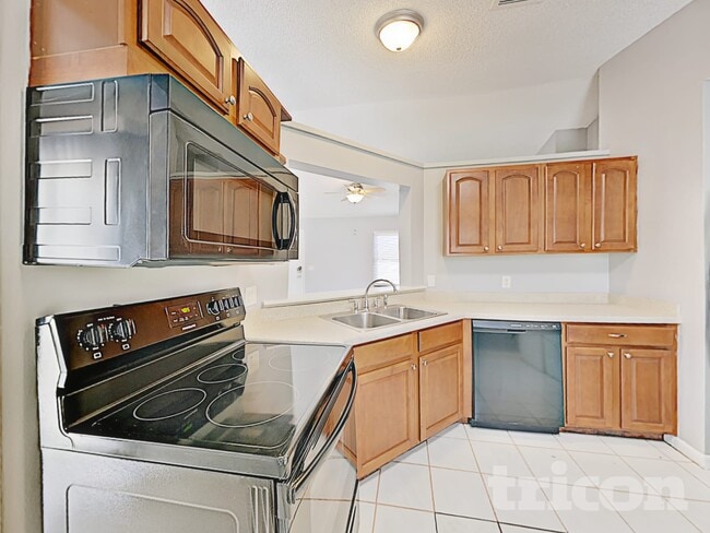 Photo - 1627 Pendleton St