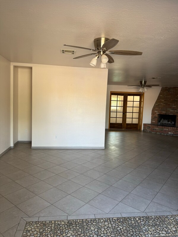 Photo - 2923 W Rose Ln