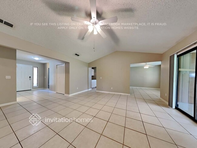 Photo - 158 Annandale Dr E
