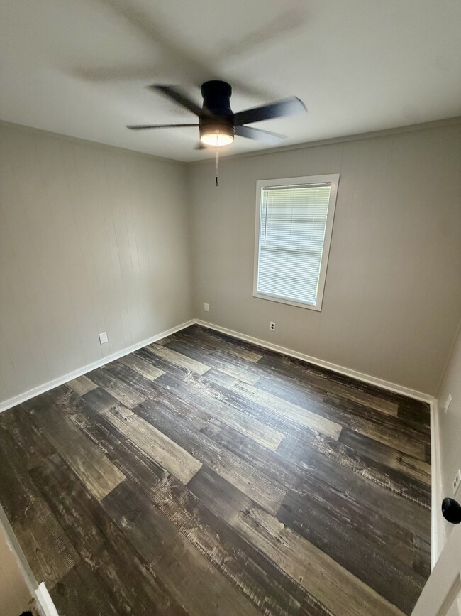 Photo - 1620 3rd Ave N