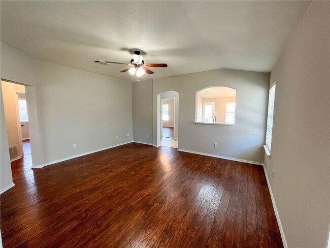 Photo - 1011 Burgess Dr