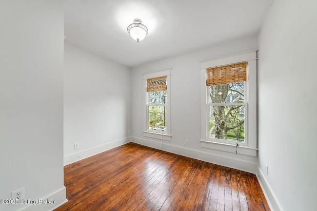 Photo - 1131 Everett Ave Unidad 2