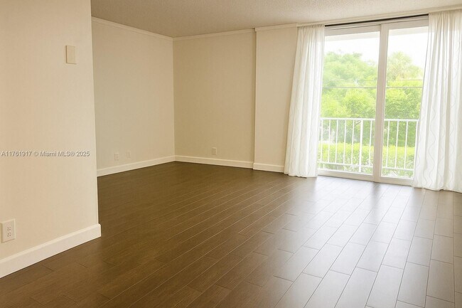 Photo - 1050 SE 15th St Unit 203