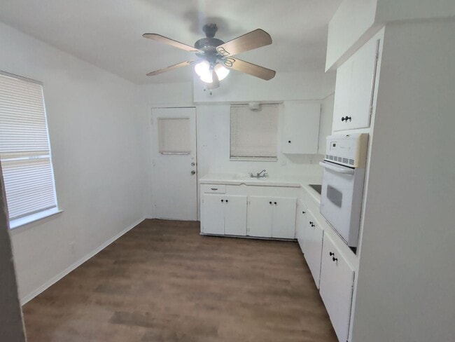 Photo - 1718 Mignon Dr