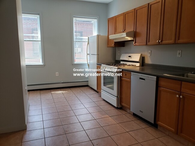 Photo - 40 N Bennet St Apartments Unit 3