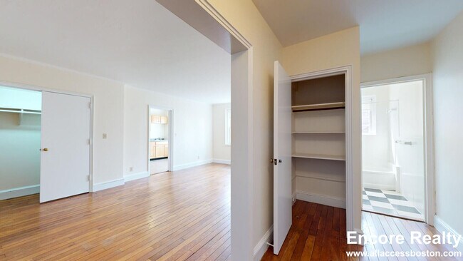 Photo - 532 Belmont St Unit #21