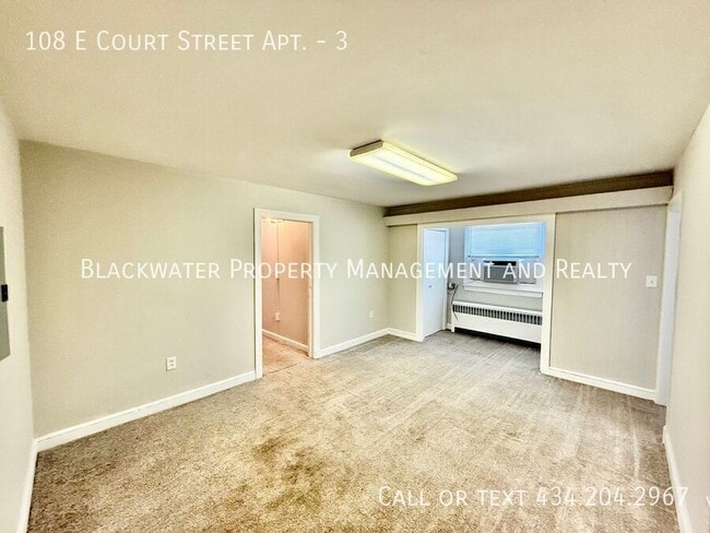 Photo - 108 E Court St Unit 3