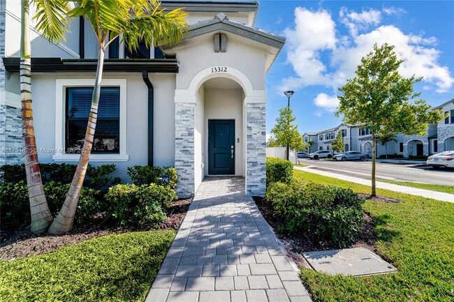 Photo - 13312 SW 286th St Townhome