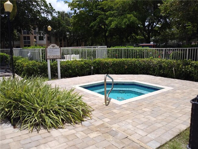 Photo - 9799 Westview Dr Unit 1012