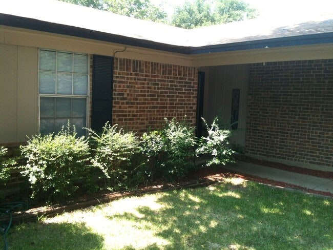 Photo - 1426 Noble St