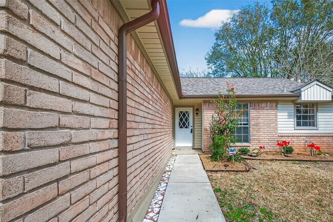 Photo - 3111 E Heatherock Cir