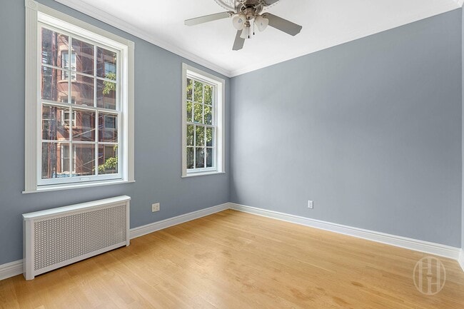 Photo - 177 W 4th St Unidad 1