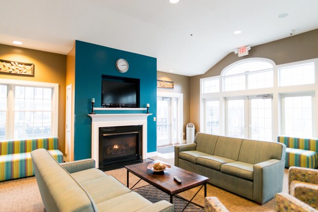 Photo - Falcon's Pointe