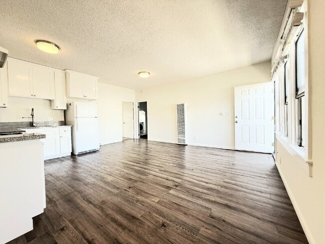 Photo - 2926 1/2 Dalton Ave