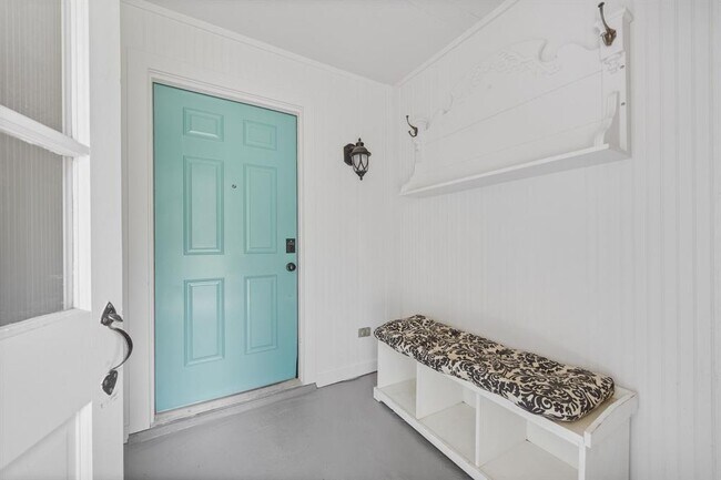 Photo - 2218 Bahama Rd