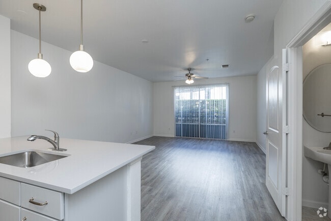 Flagstone JB 1BR, 1.5BA - 871SF - :iving Room - Mosaic Westshore Apartments