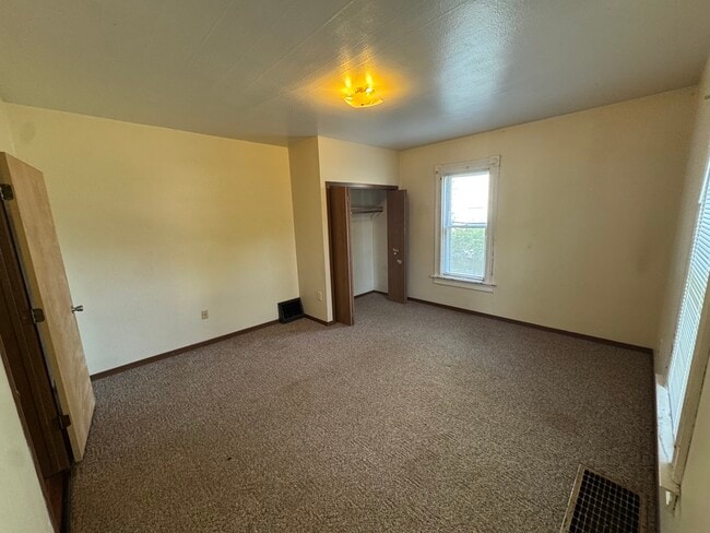 719 Menomonie St