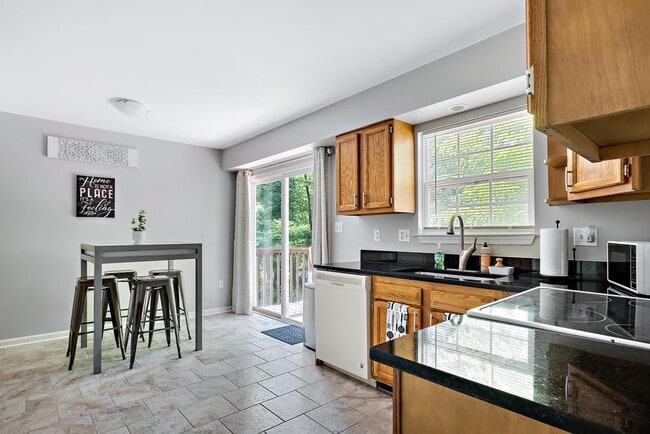 Photo - 1702 Frederick Rd