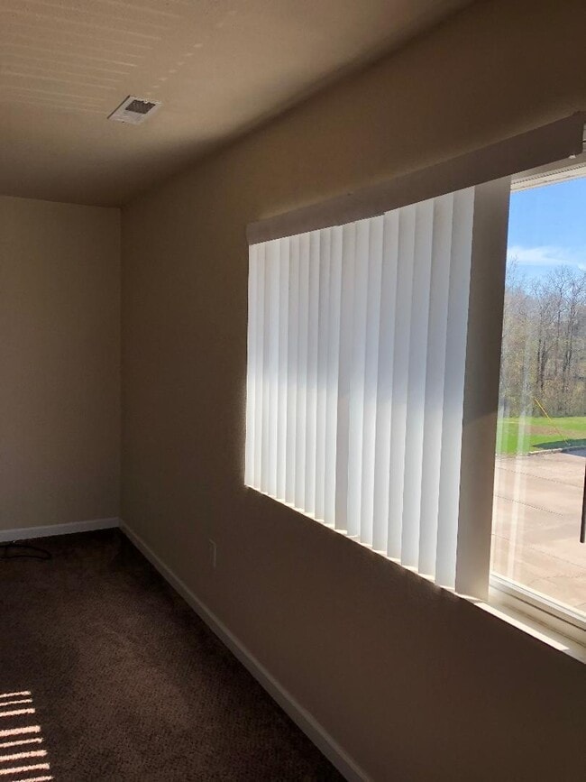 301 Greenbriar Rd