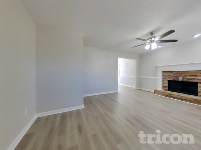 Photo - 27 Fairview Way