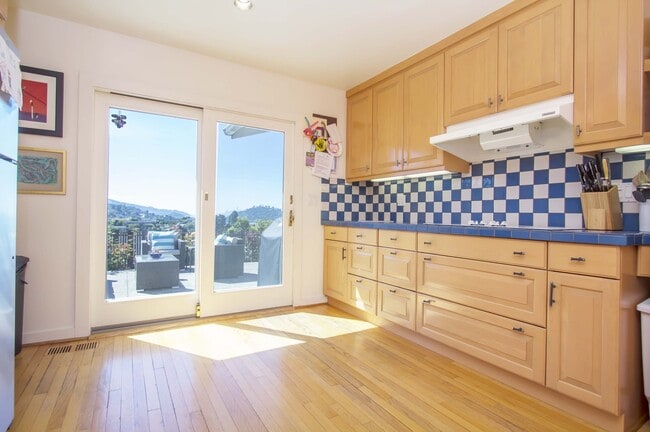 Photo - New: Stunning Bay and Bridge Views 3Bed & Office -Bushell Homes