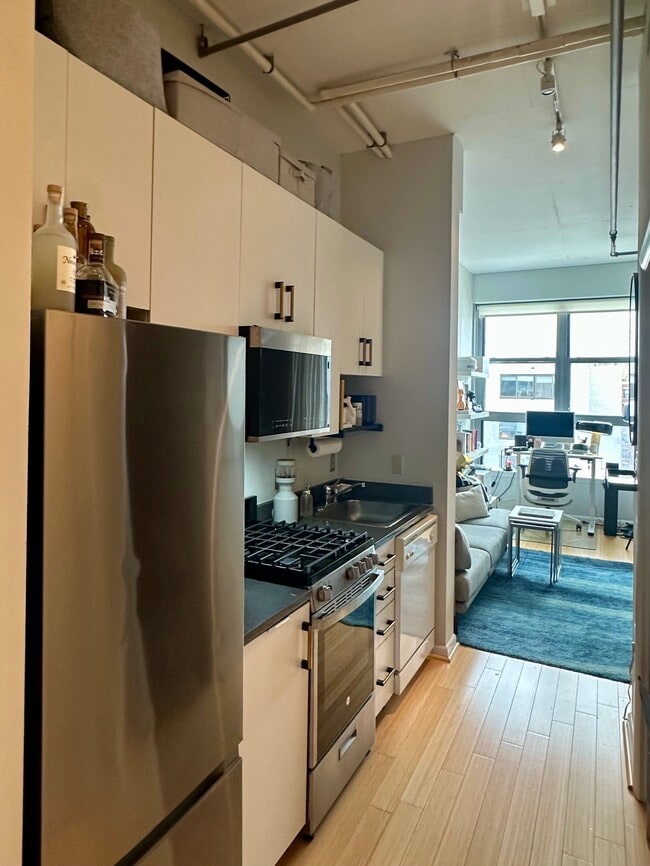 Building Photo - 1300 N St NW Unit 813 Rental