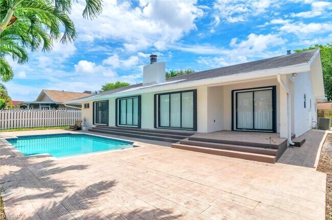 Photo - 3 br, 2.5 bath House - 3721 Simms St