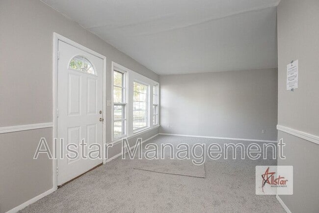 Photo - 8958 Woodridge Ln