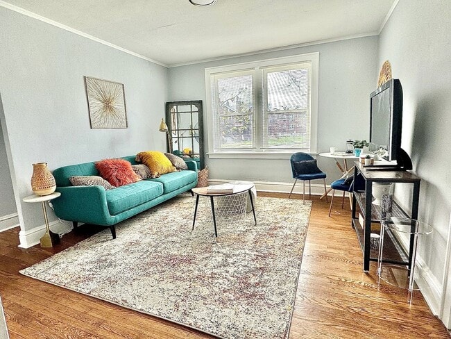 Photo - 4928 Lindenwood Ave Unidad 1N