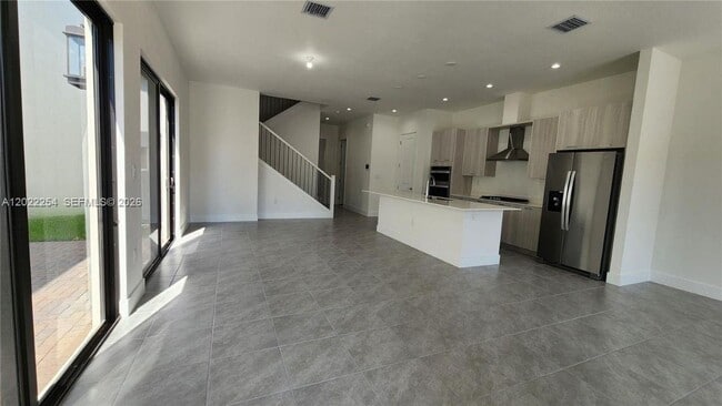 Photo - 8119 NW 42nd St