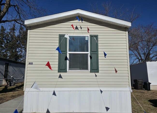 Building Photo - 1308 W Arlington Ave