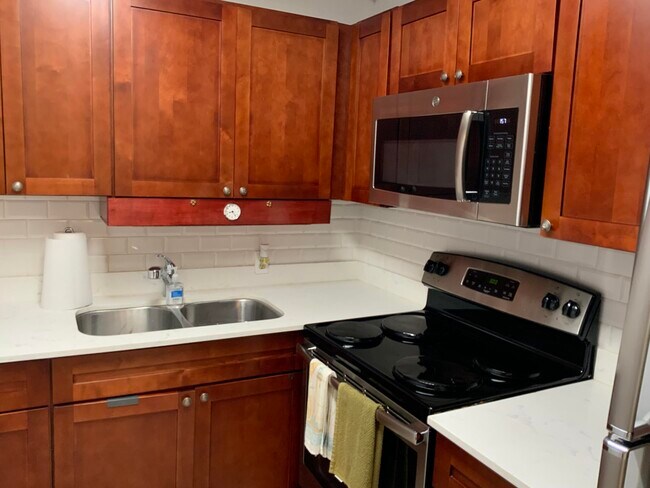 Photo - 223 Fanshaw F