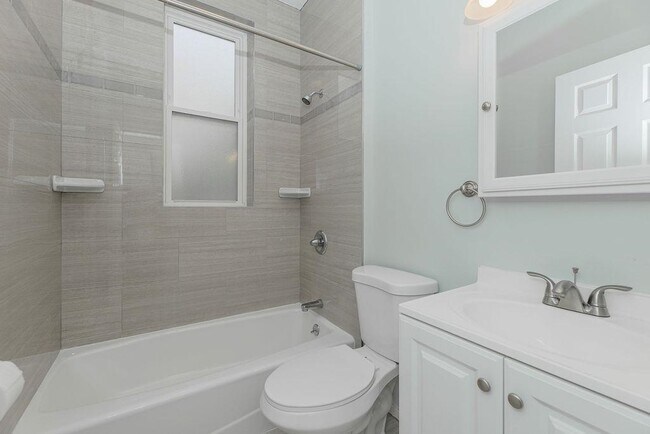 Photo - 380 Baldwin Ave Unit 3L